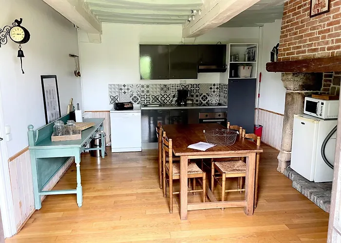 Grande Chaumiere, 5 Chambres, 14 Personnes Proche Des Plages Manneville-ès-Plains